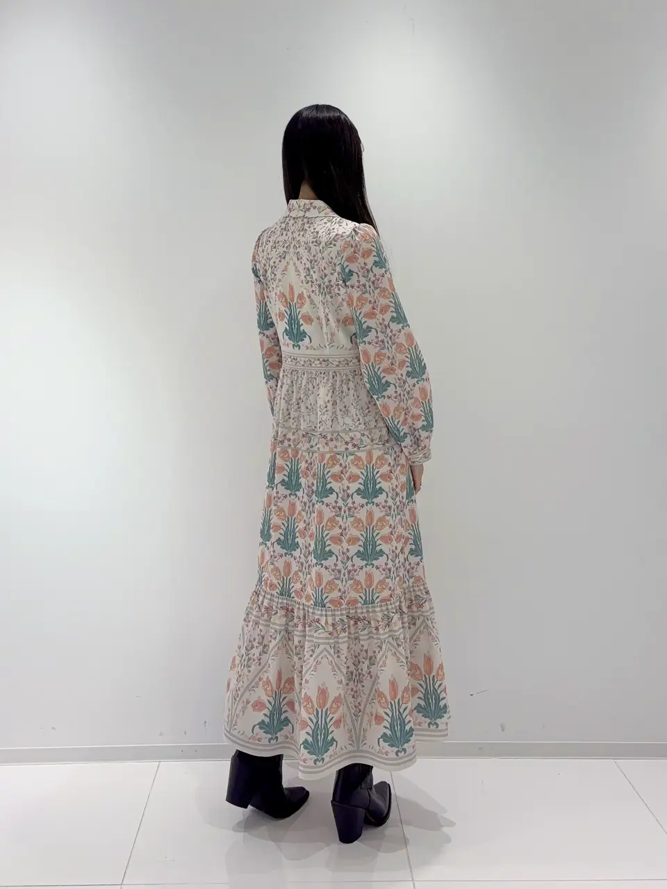 GRACE CONTINENTAL Hikaru Okada コーディネート画像