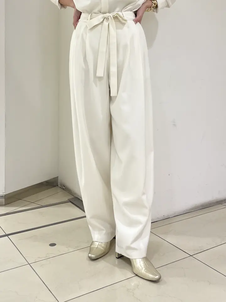 GRACE CONTINENTAL yoshi コーディネート画像