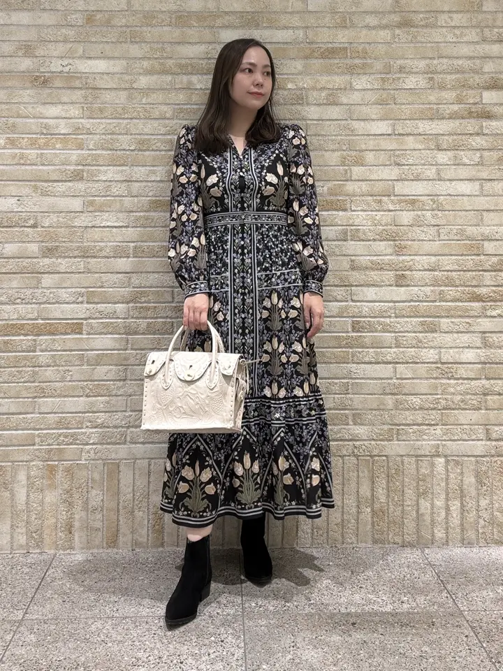 GRACE CONTINENTAL 泉　敦子 コーディネート画像