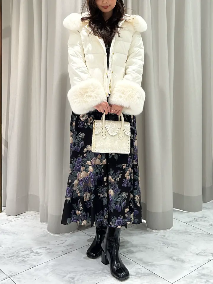 GRACE CONTINENTAL 志田　悠 コーディネート画像