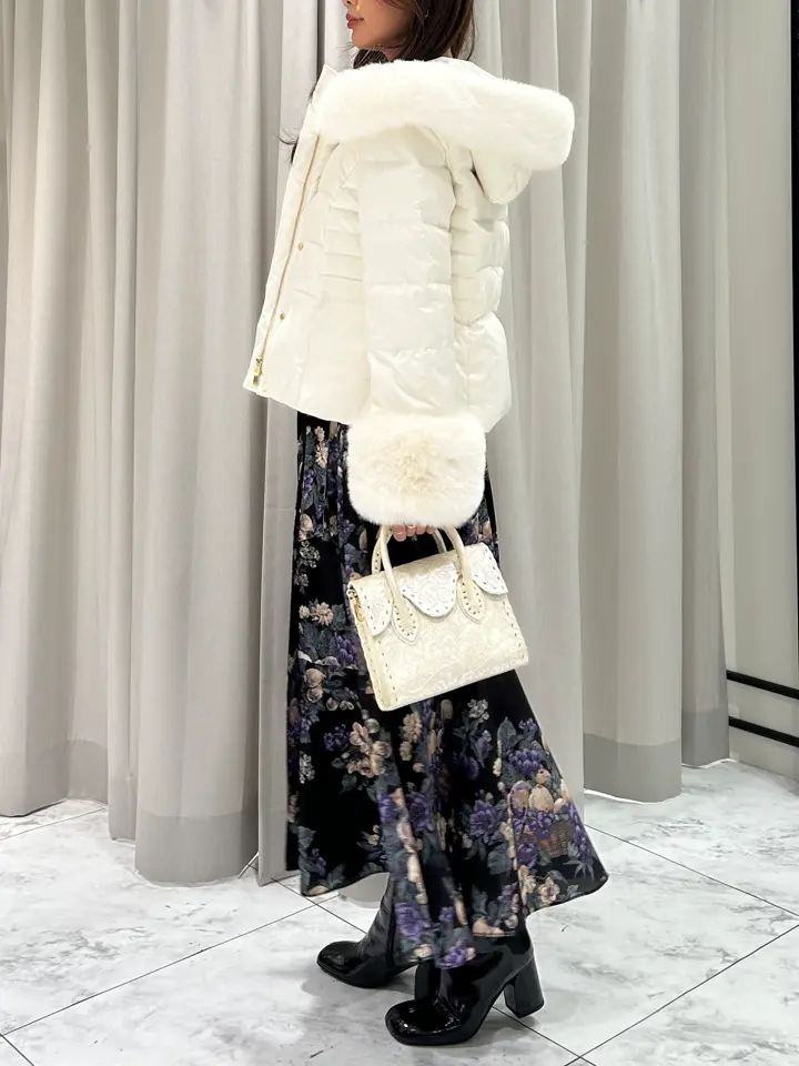 GRACE CONTINENTAL 志田　悠 コーディネート画像