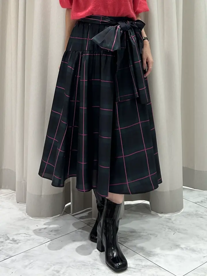 GRACE CONTINENTAL 志田　悠 コーディネート画像