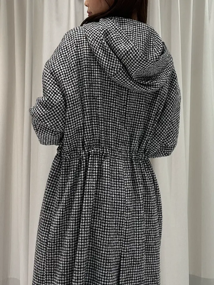 GRACE CONTINENTAL 志田　悠 コーディネート画像