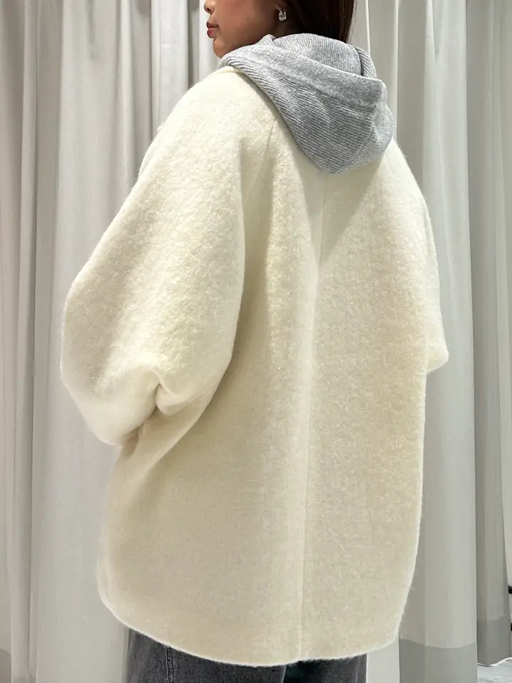 GRACE CONTINENTAL 志田　悠 コーディネート画像