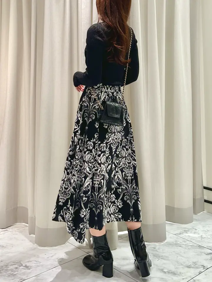 GRACE CONTINENTAL 志田　悠 コーディネート画像