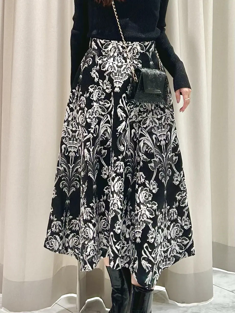 GRACE CONTINENTAL 志田　悠 コーディネート画像