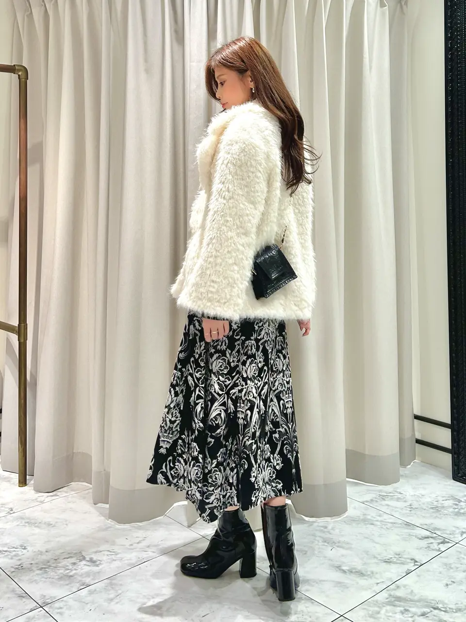 GRACE CONTINENTAL 志田　悠 コーディネート画像