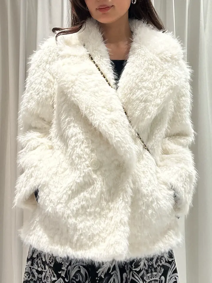 GRACE CONTINENTAL 志田　悠 コーディネート画像