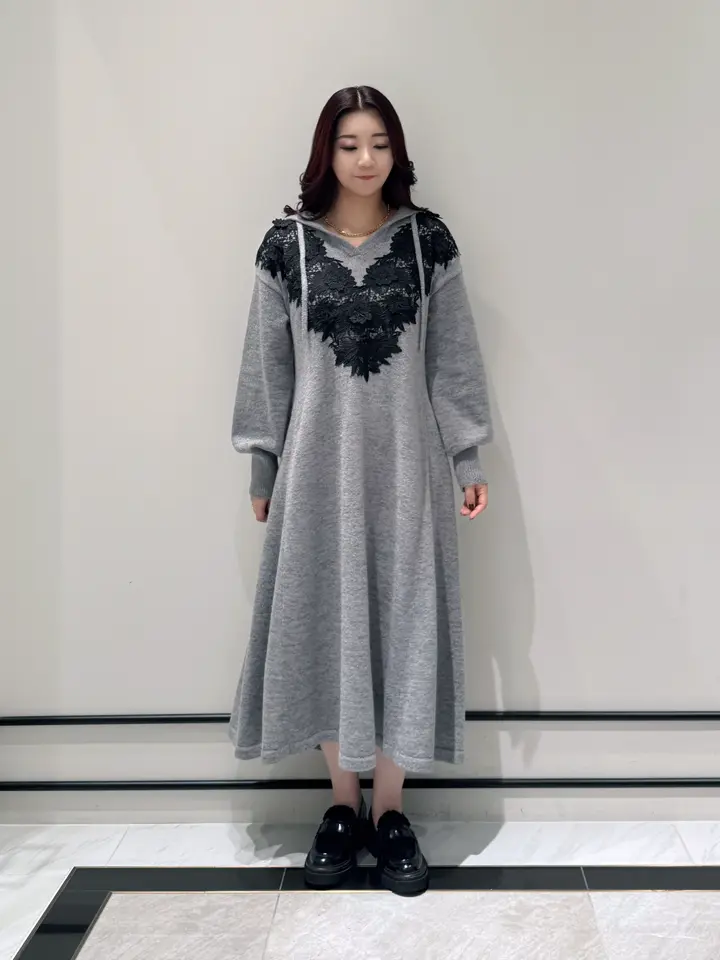 GRACE CONTINENTAL MOMOKO コーディネート画像