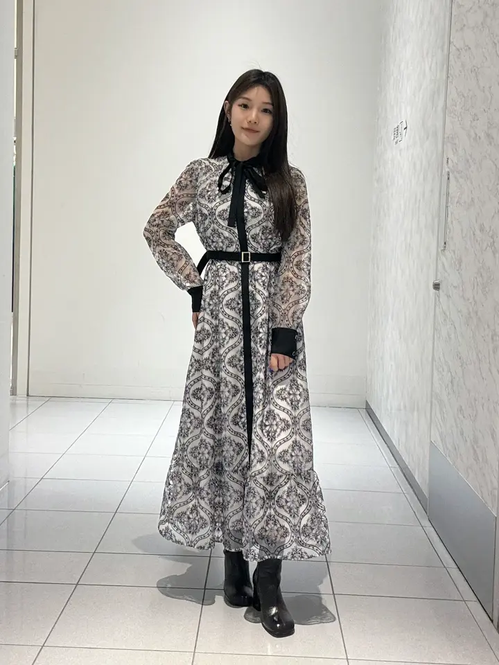 GRACE CONTINENTAL 王　宇キン コーディネート画像