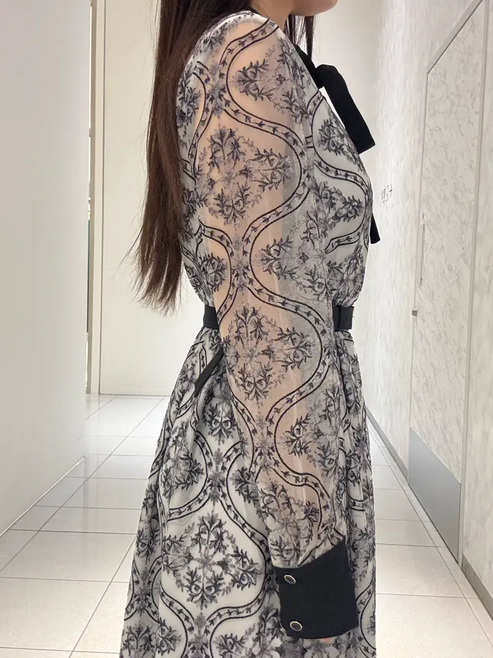 GRACE CONTINENTAL 王　宇キン コーディネート画像