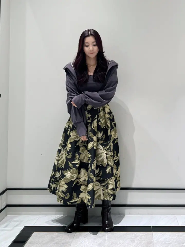 GRACE CONTINENTAL MOMOKO コーディネート画像