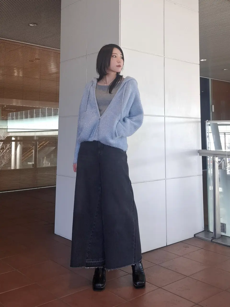  𝙆𝙄𝙈𝙐 コーディネート画像