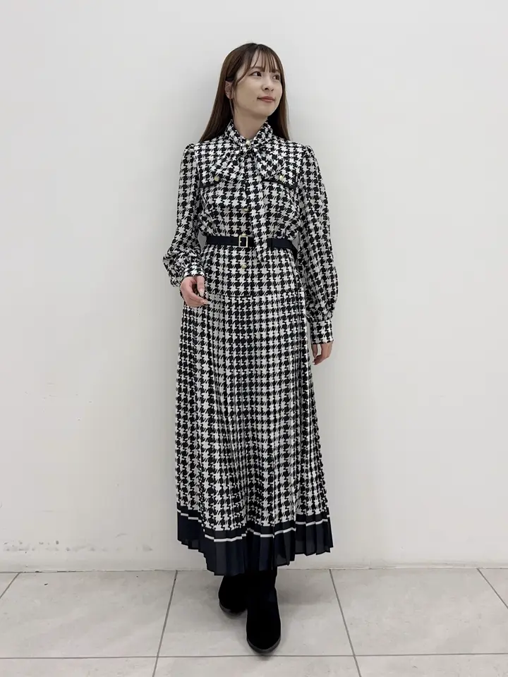 GRACE CONTINENTAL Miu Akamatsu コーディネート画像