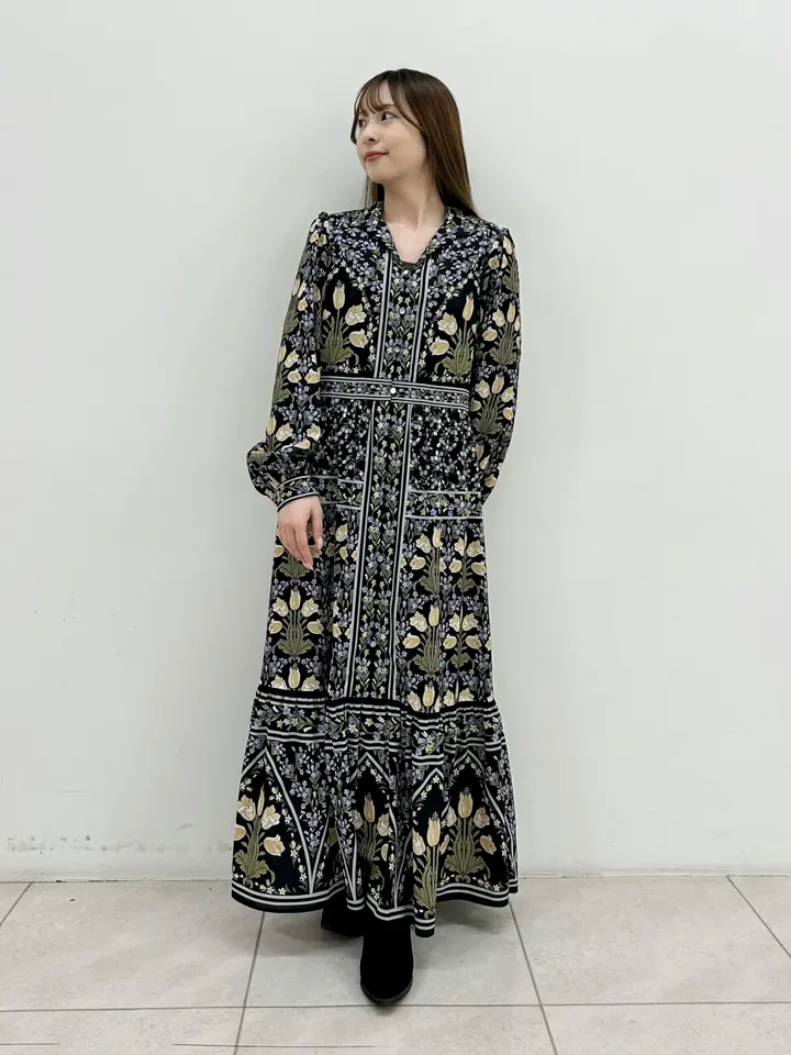 GRACE CONTINENTAL Miu Akamatsu コーディネート画像