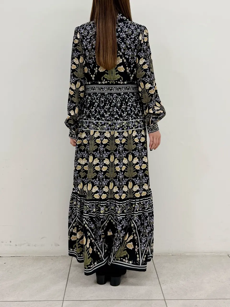 GRACE CONTINENTAL Miu Akamatsu コーディネート画像