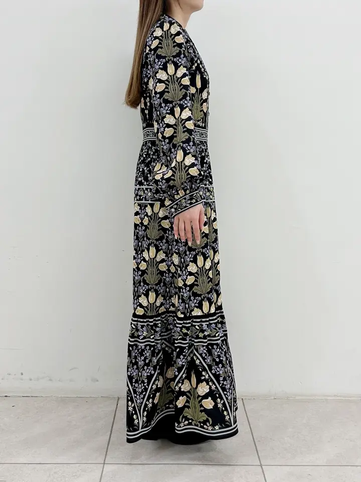 GRACE CONTINENTAL Miu Akamatsu コーディネート画像