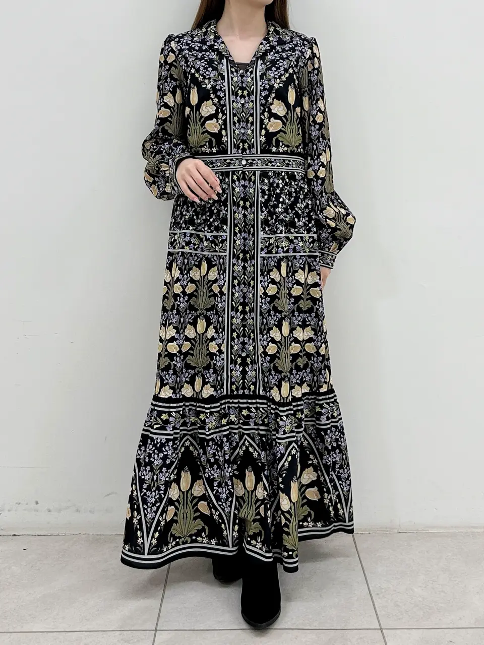 GRACE CONTINENTAL Miu Akamatsu コーディネート画像