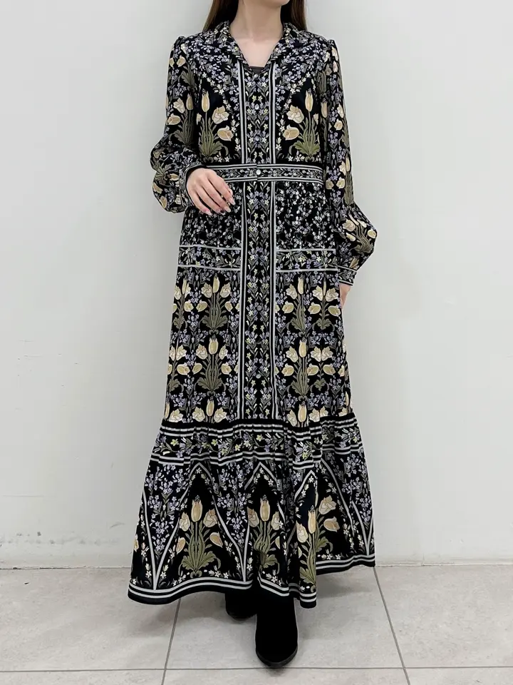 GRACE CONTINENTAL Miu Akamatsu コーディネート画像