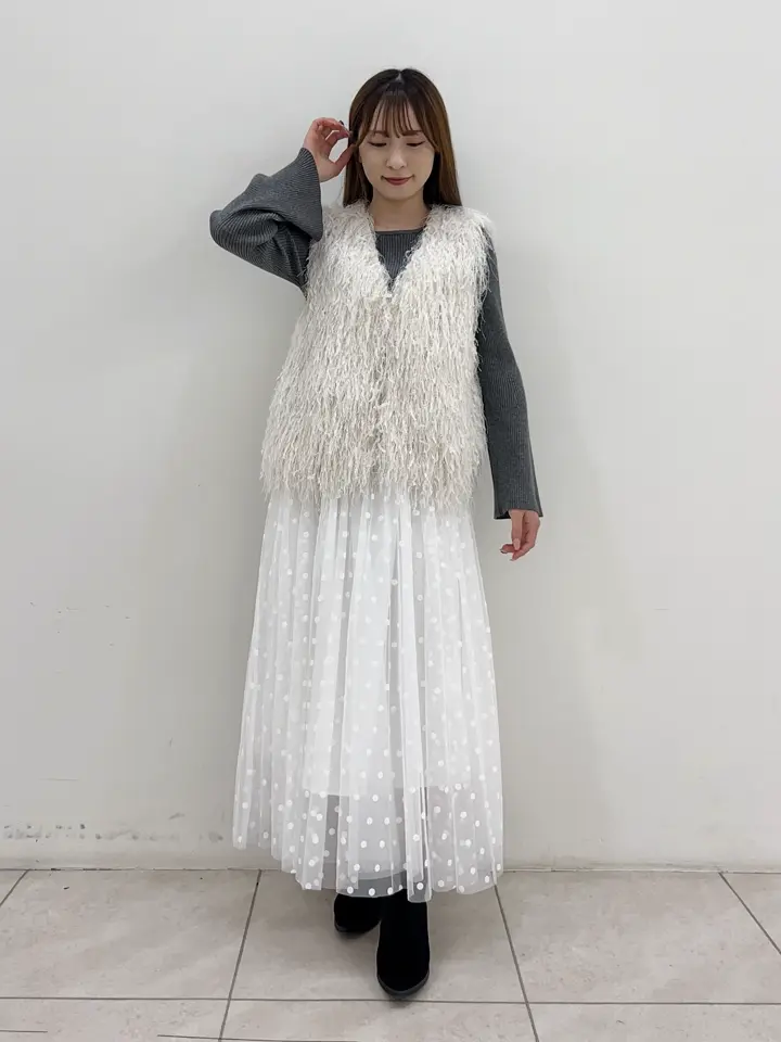 GRACE CONTINENTAL Miu Akamatsu コーディネート画像