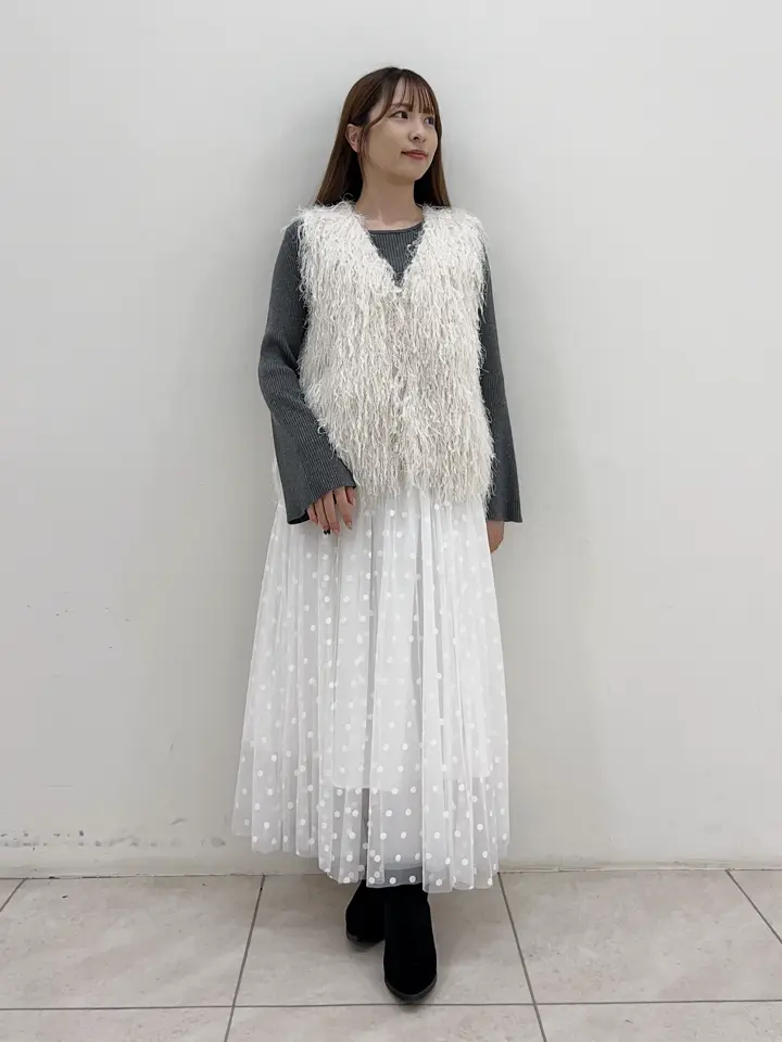 GRACE CONTINENTAL Miu Akamatsu コーディネート画像