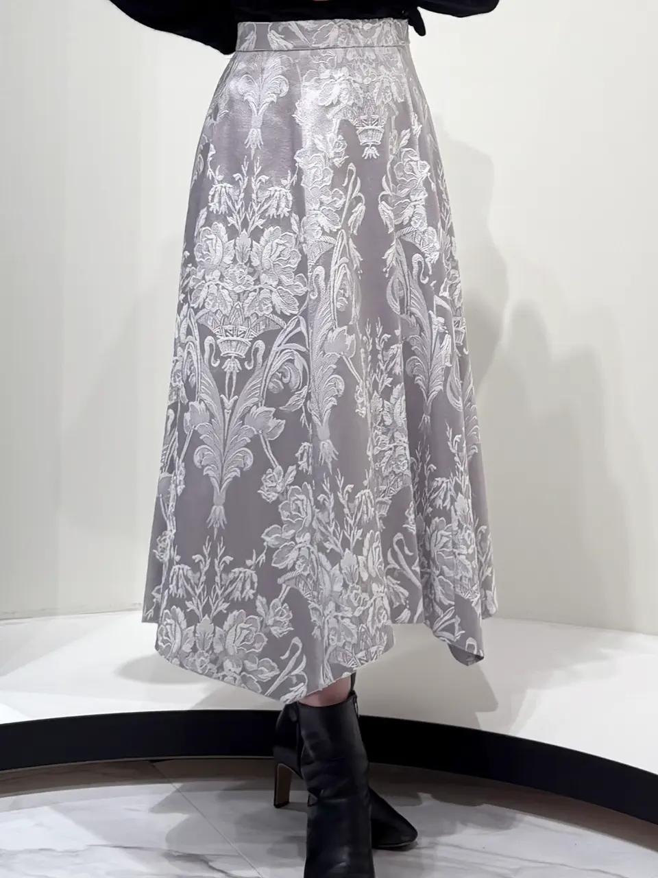 GRACE CONTINENTAL 平野 裕華 コーディネート画像