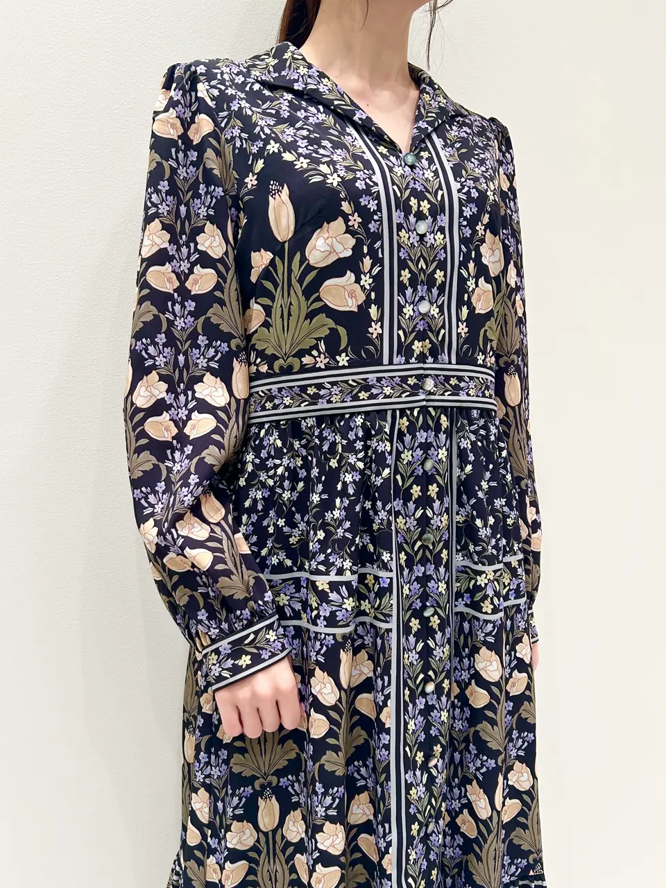 GRACE CONTINENTAL Wakazono コーディネート画像