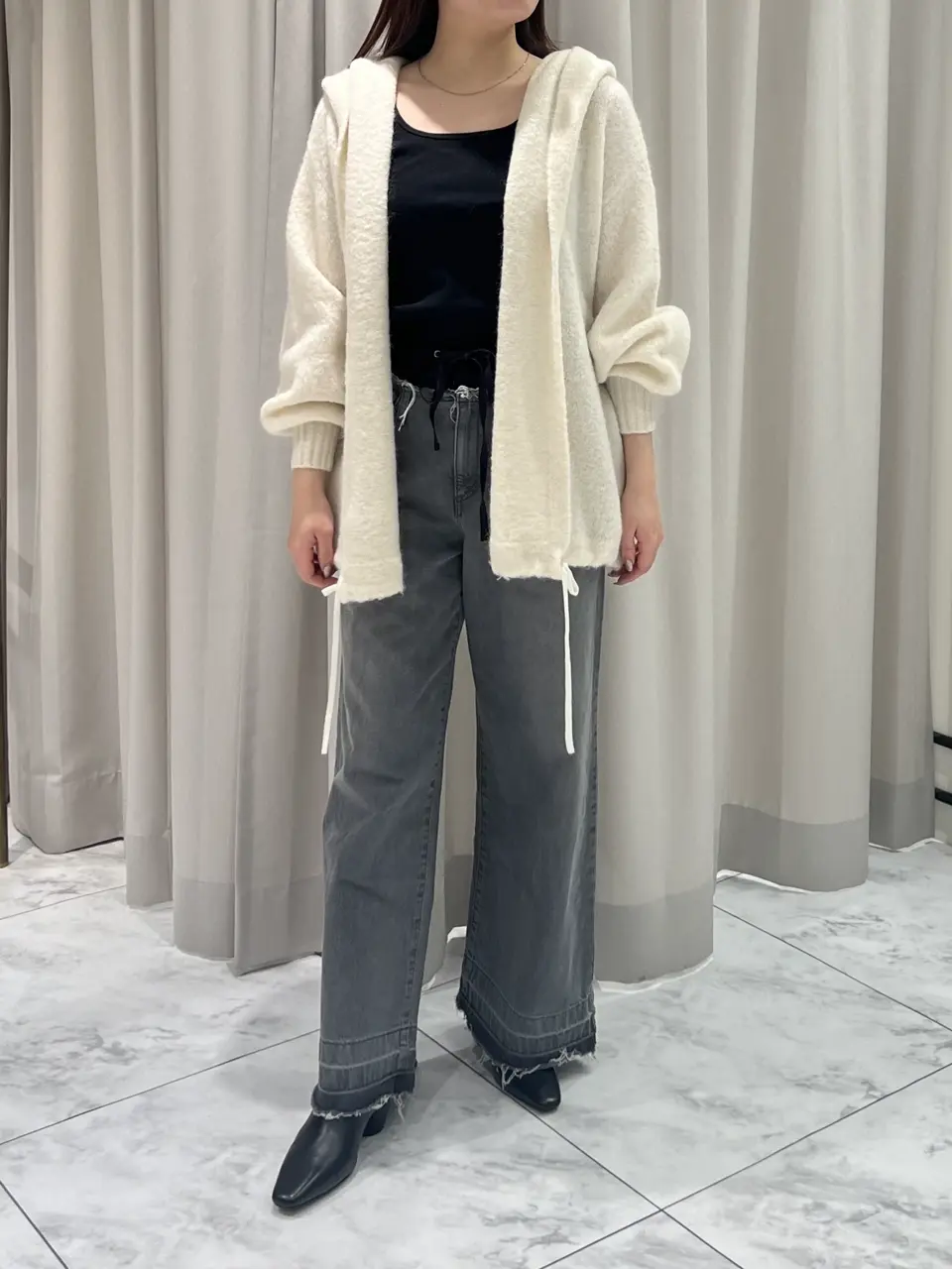  赤坂 梨来 コーディネート画像