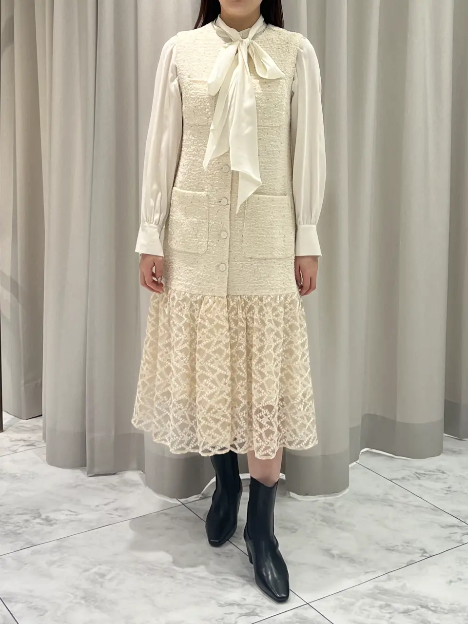  赤坂 梨来 コーディネート画像