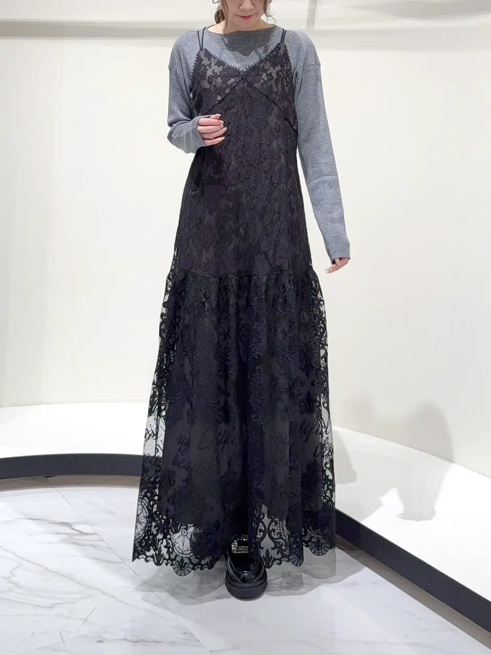 GRACE CONTINENTAL Suzuka コーディネート画像