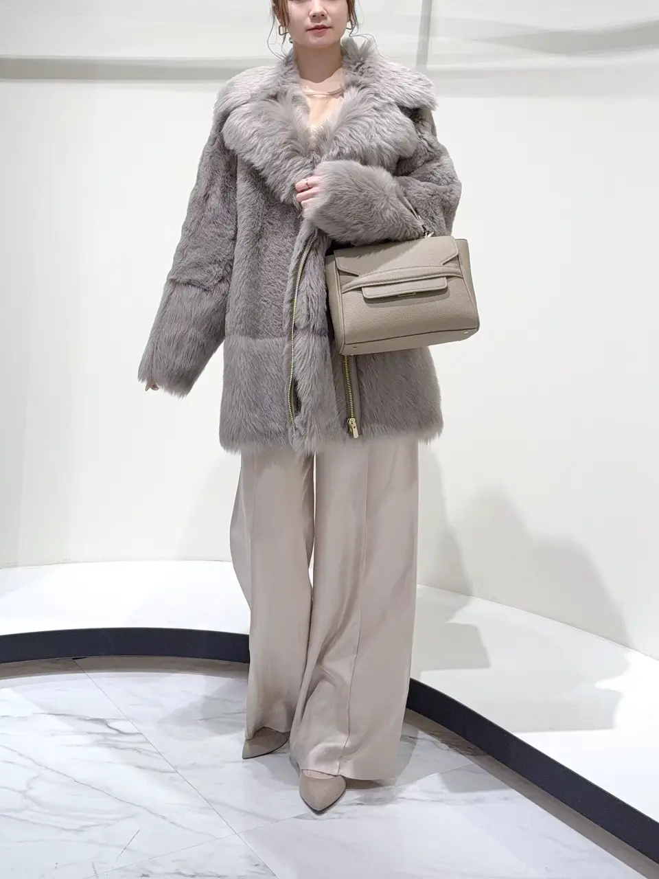 GRACE CONTINENTAL Suzuka コーディネート画像