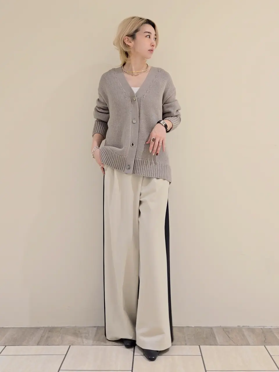  isono yui コーディネート画像