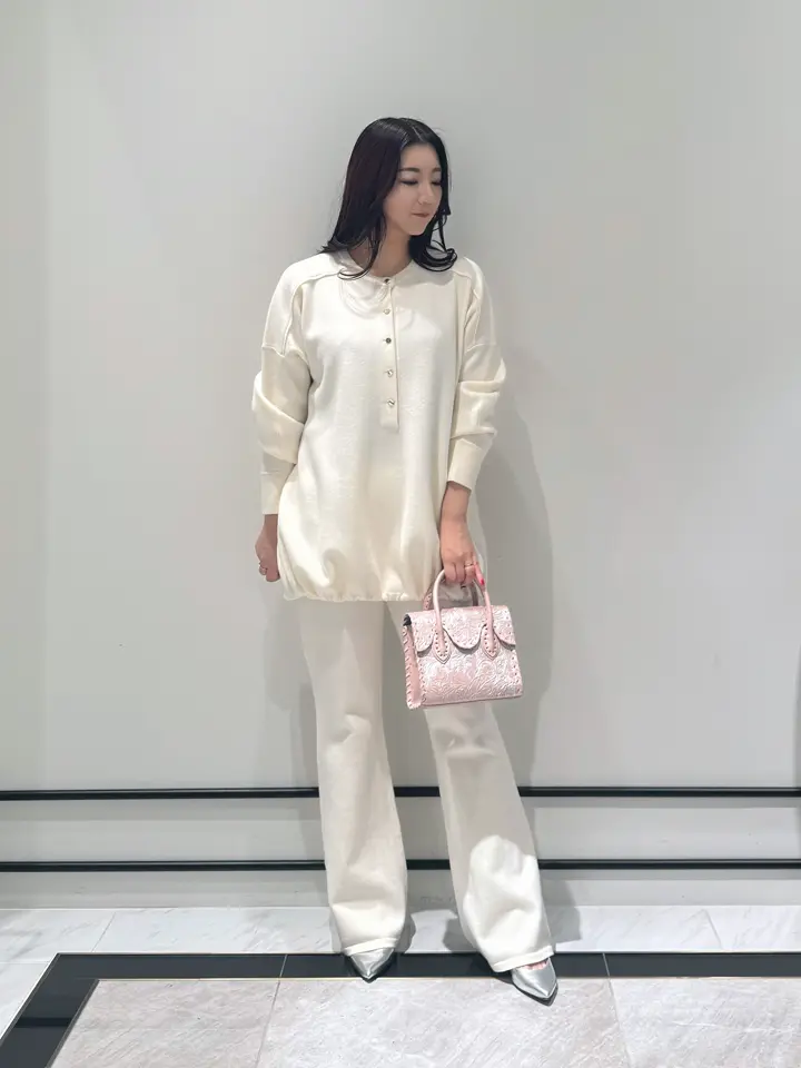 GRACE CONTINENTAL MOMOKO コーディネート画像