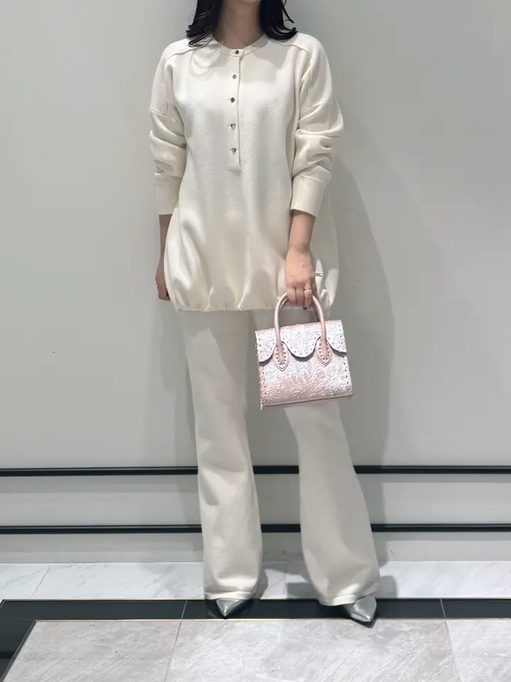 GRACE CONTINENTAL MOMOKO コーディネート画像