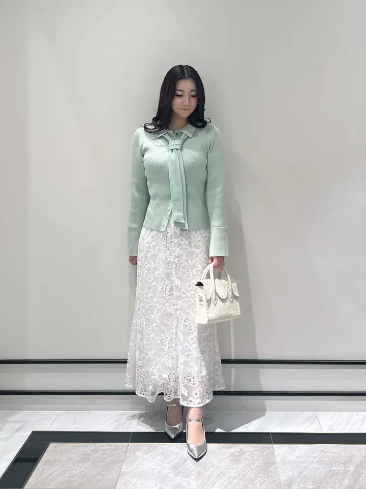 GRACE CONTINENTAL MOMOKO コーディネート画像