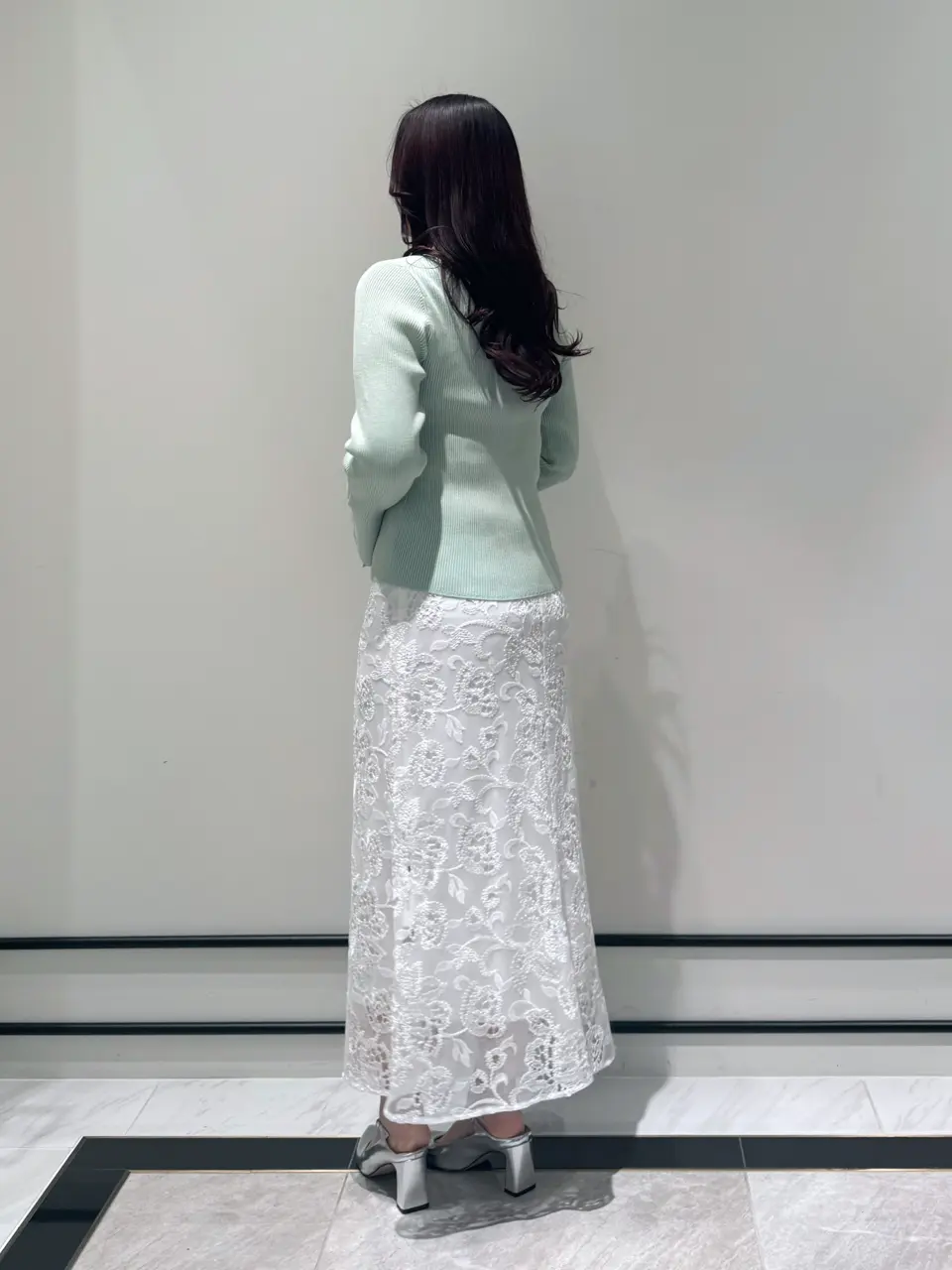 GRACE CONTINENTAL MOMOKO コーディネート画像