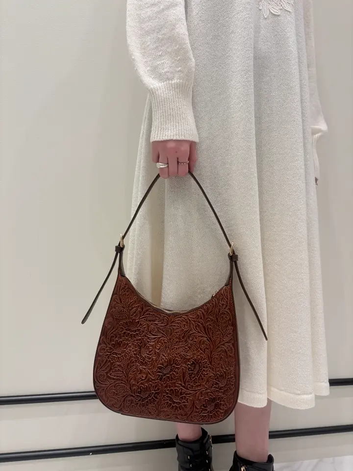 GRACE CONTINENTAL Hotei コーディネート画像