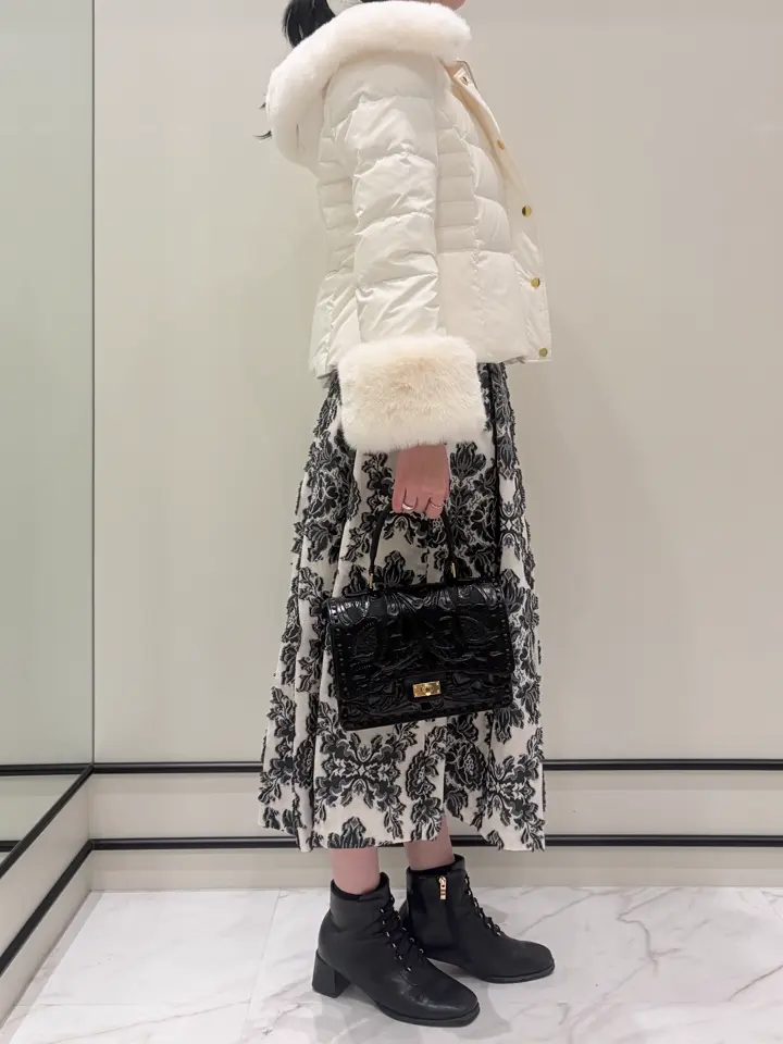 GRACE CONTINENTAL Hotei コーディネート画像