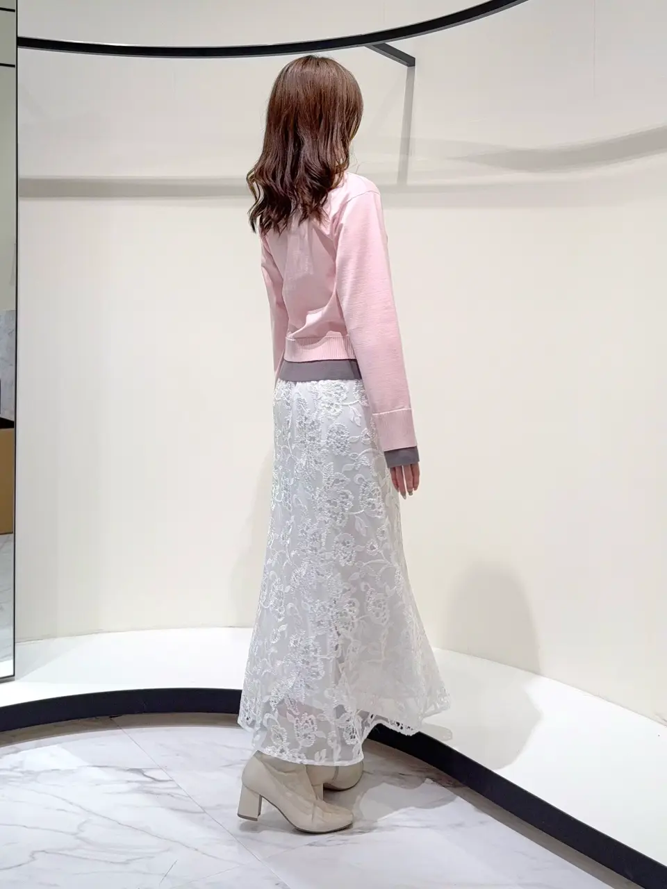 GRACE CONTINENTAL Suzuka コーディネート画像