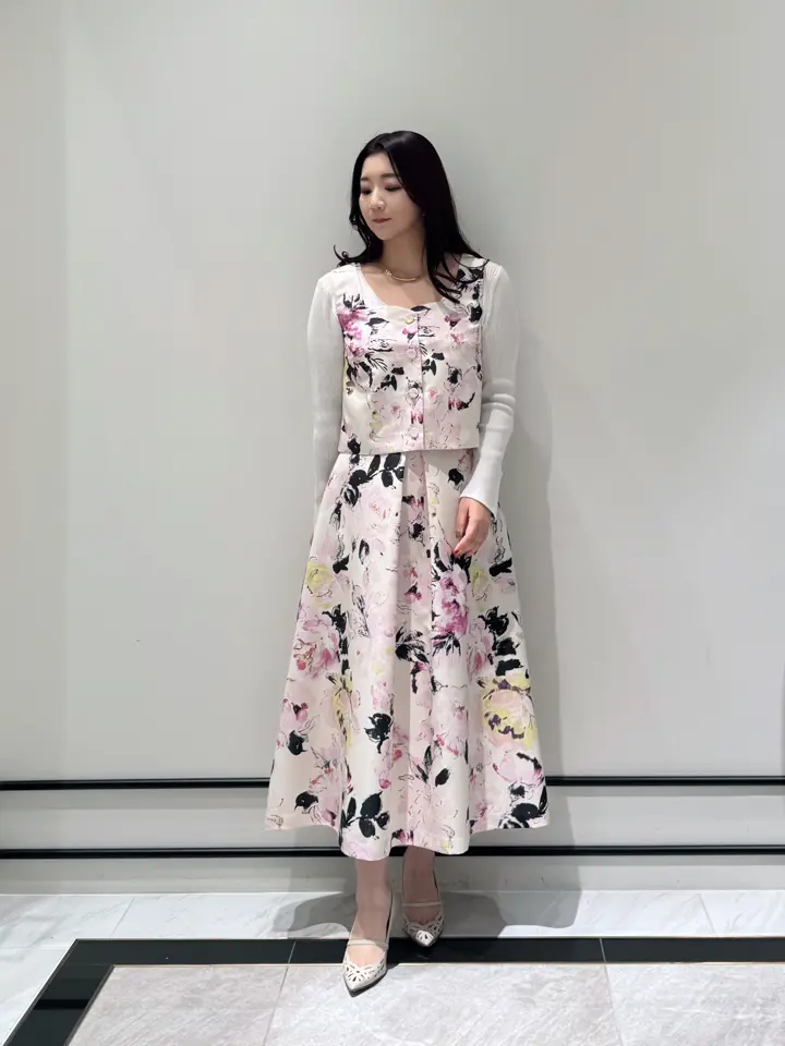 GRACE CONTINENTAL MOMOKO コーディネート画像