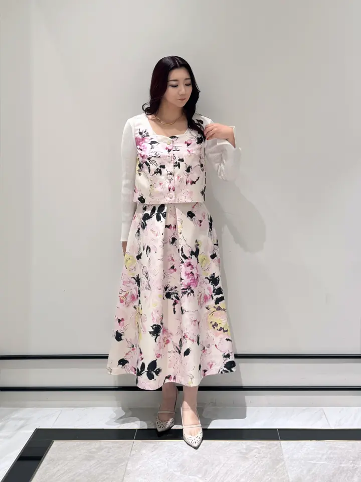 GRACE CONTINENTAL MOMOKO コーディネート画像