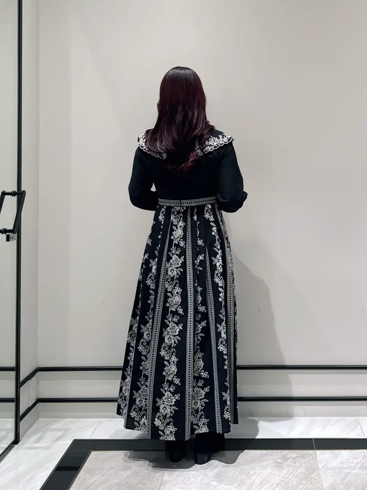 GRACE CONTINENTAL MOMOKO コーディネート画像