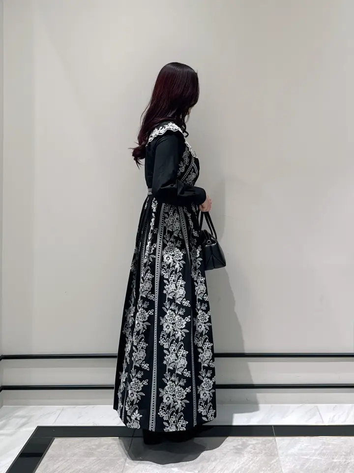 GRACE CONTINENTAL MOMOKO コーディネート画像