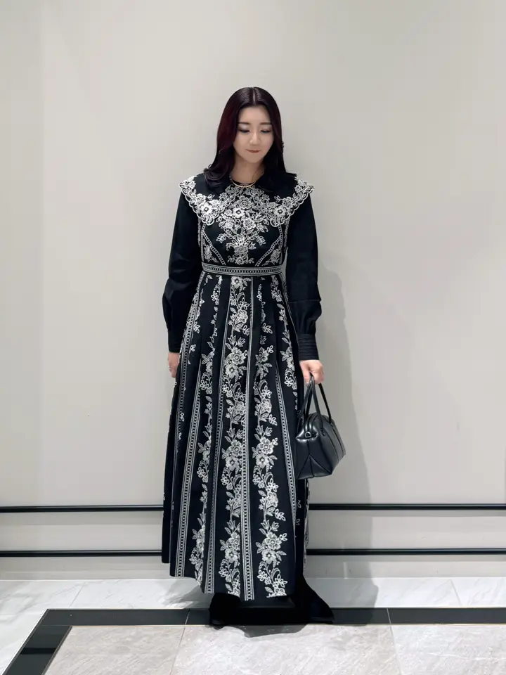 GRACE CONTINENTAL MOMOKO コーディネート画像