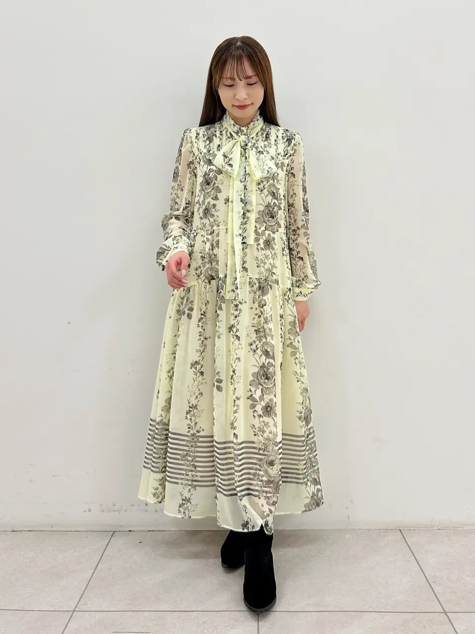 GRACE CONTINENTAL Miu Akamatsu コーディネート画像