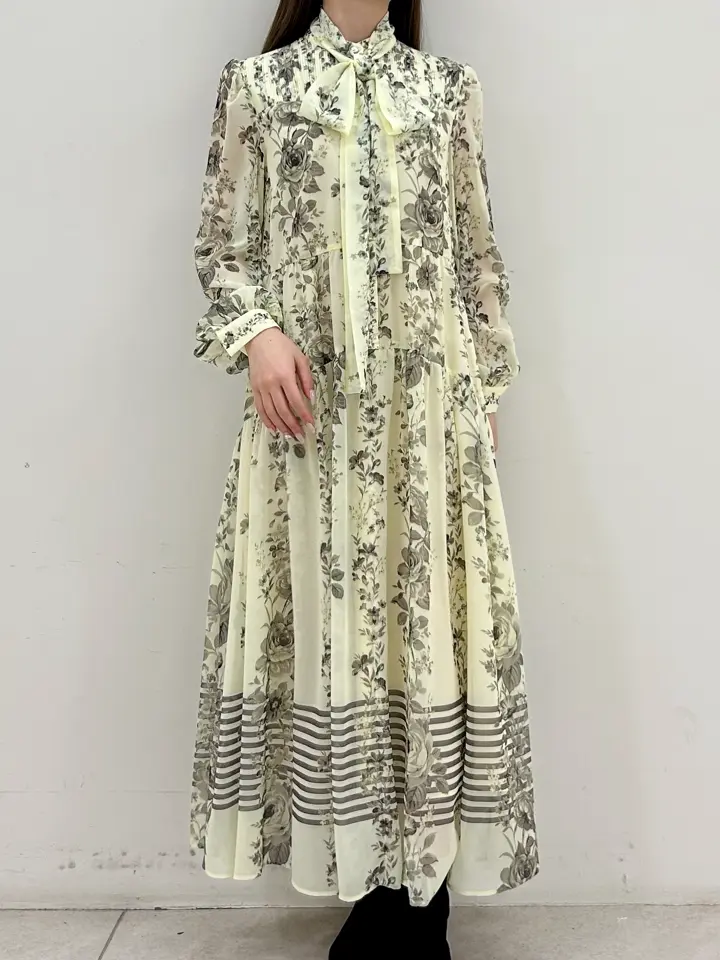 GRACE CONTINENTAL Miu Akamatsu コーディネート画像