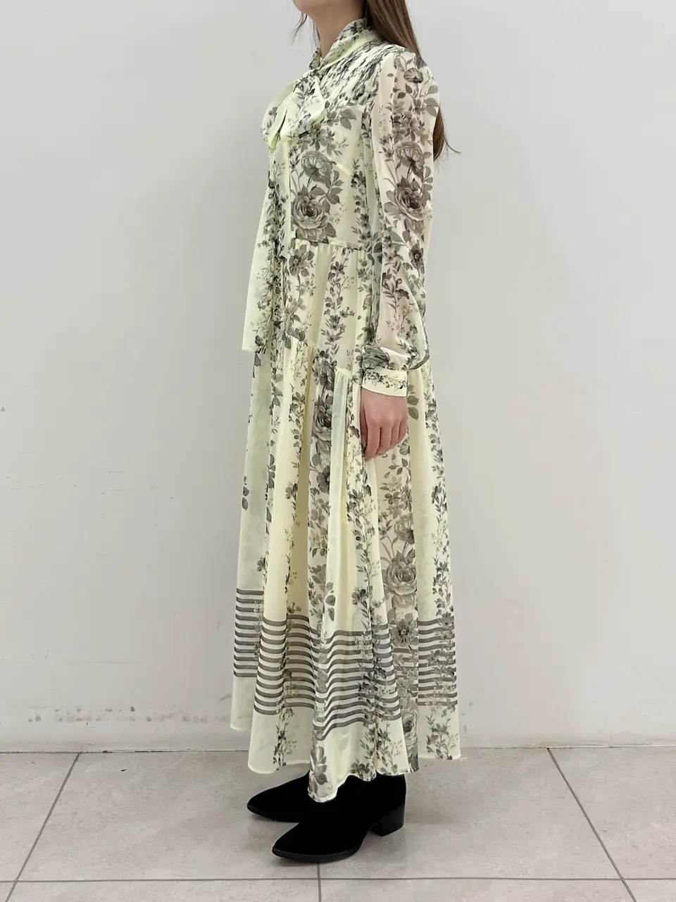 GRACE CONTINENTAL Miu Akamatsu コーディネート画像