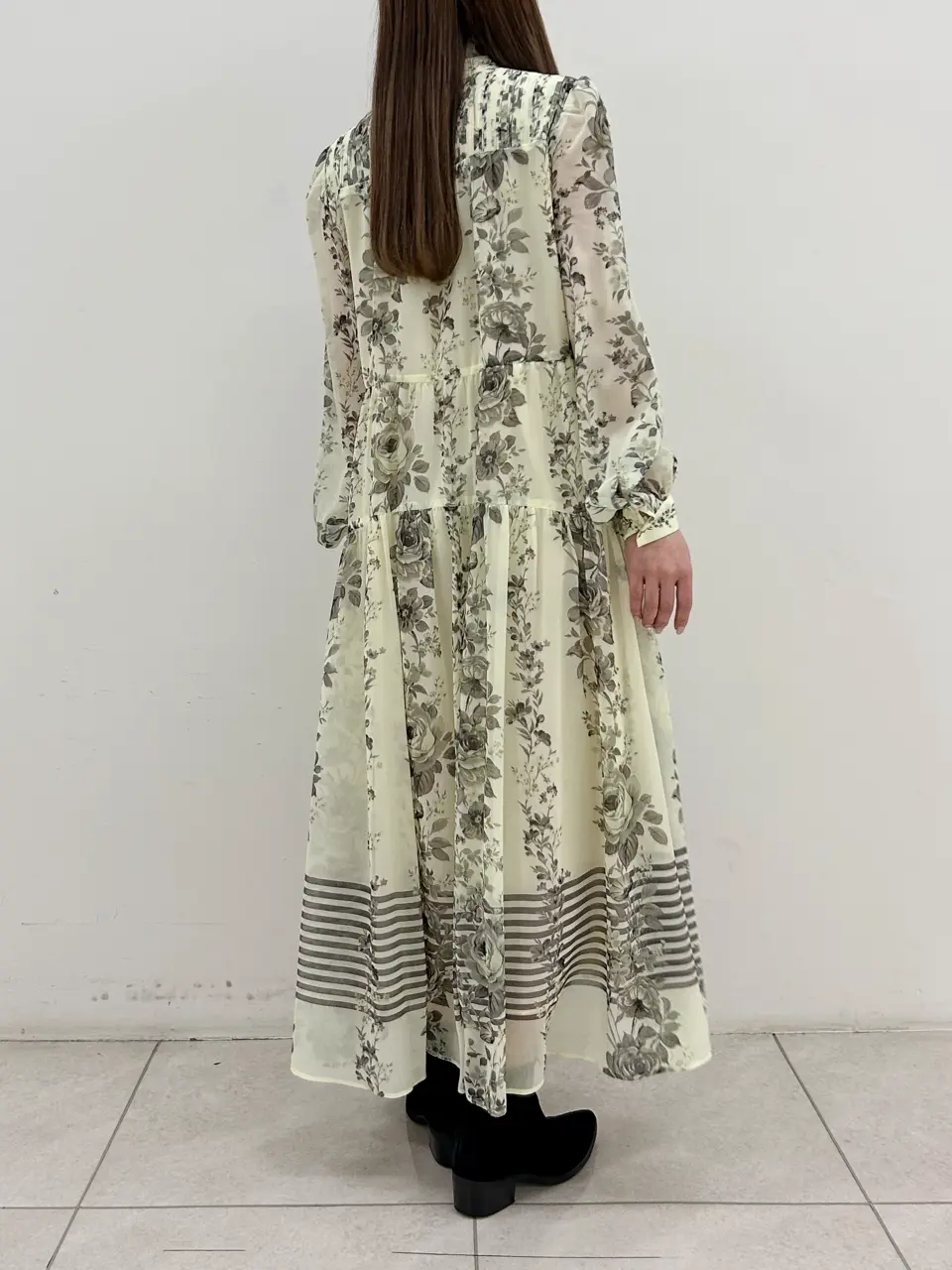 GRACE CONTINENTAL Miu Akamatsu コーディネート画像