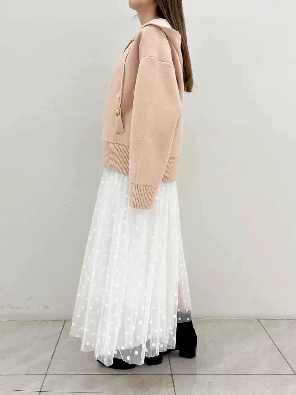 GRACE CONTINENTAL Miu Akamatsu コーディネート画像