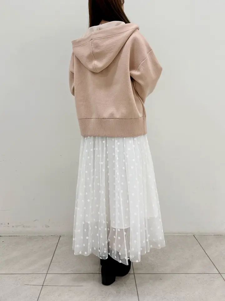 GRACE CONTINENTAL Miu Akamatsu コーディネート画像